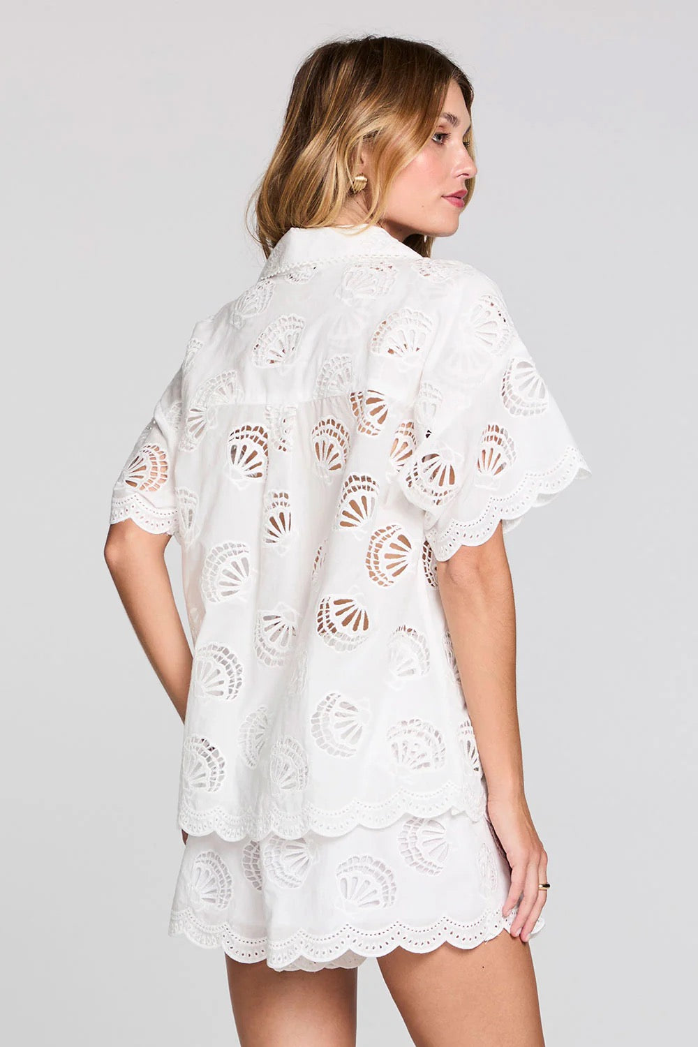 shell cutout top